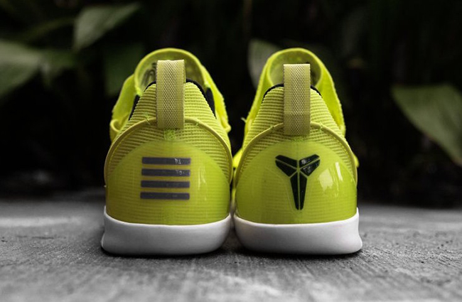 Volt Nike Kobe AD NXT