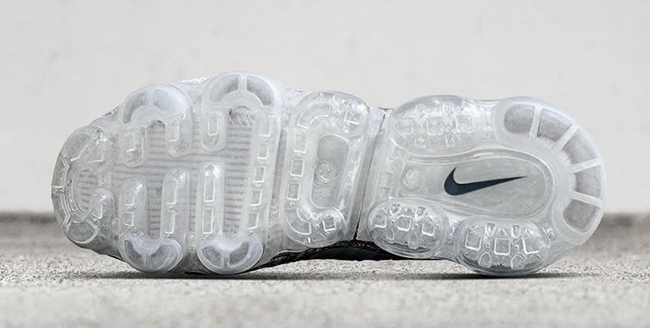 Asphalt Nike Air VaporMax