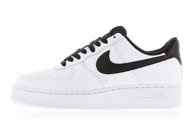 nike air force 1 low in white and black