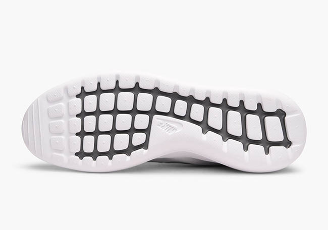 Nike Roshe Two Metallic Silver