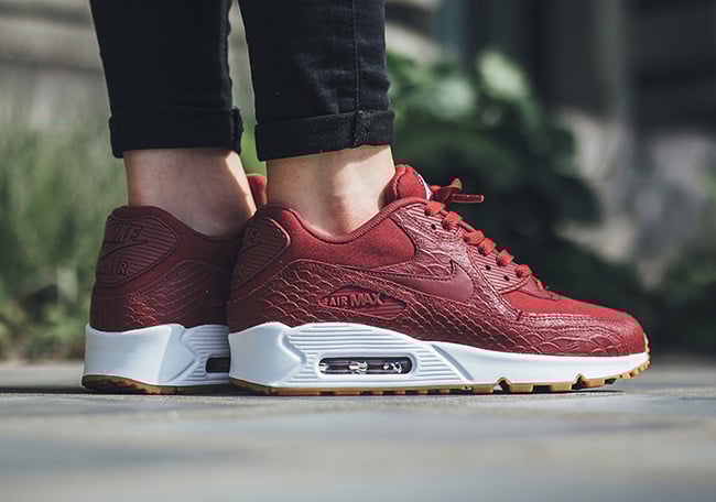 Nike WMNS Air Max 90 Premium Python Pack