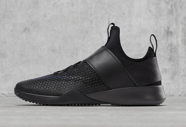 NikeLab Air Zoom Strong Black