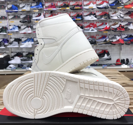 Jordan 1 Metallic 1986 Nike Air Max Skyline 2009