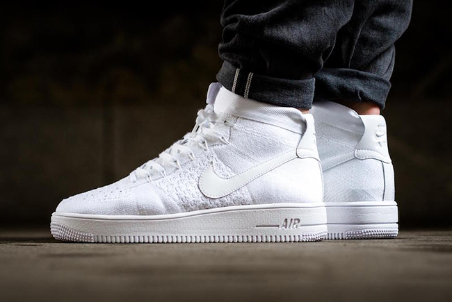 Nike Air Force 1 Ultra Flyknit Mid Triple White