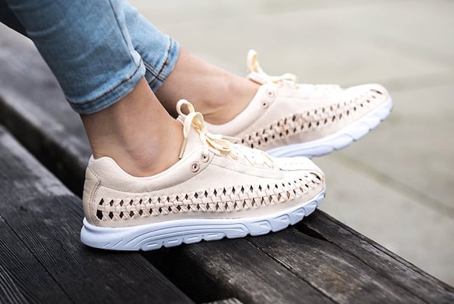 Nike Mayfly Woven Pastel Pack