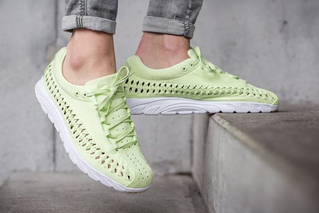 Nike Mayfly Woven Pastel Pack