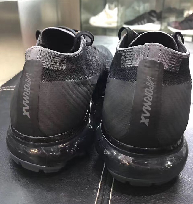 Triple Black Nike Air VaporMax 849557-006