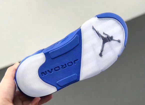 Men Nike Sneakers UK Outlet Nike Watches UK Outlet