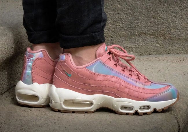 nike air max 95 se trainers in pink