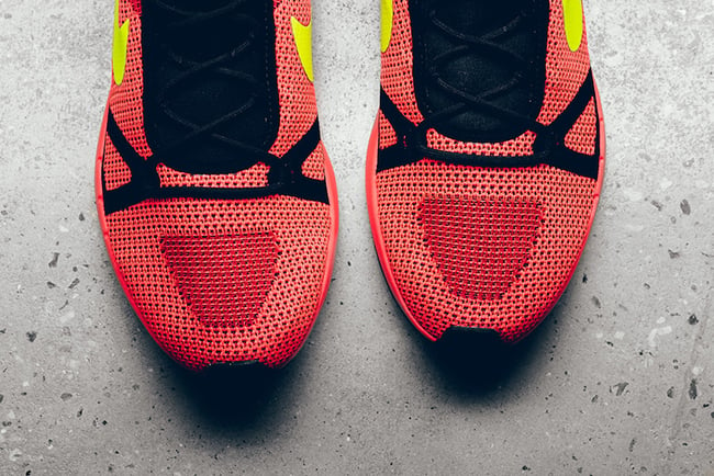 Nike Duel Racer Bright Crimson Volt