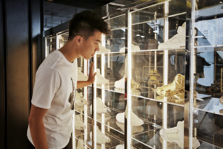 Black Pink Neon Jordan 3 Best Air Max 90 Colorways