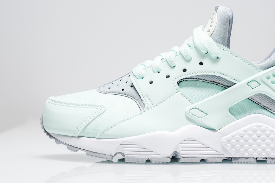 Nike Air Huarache Igloo