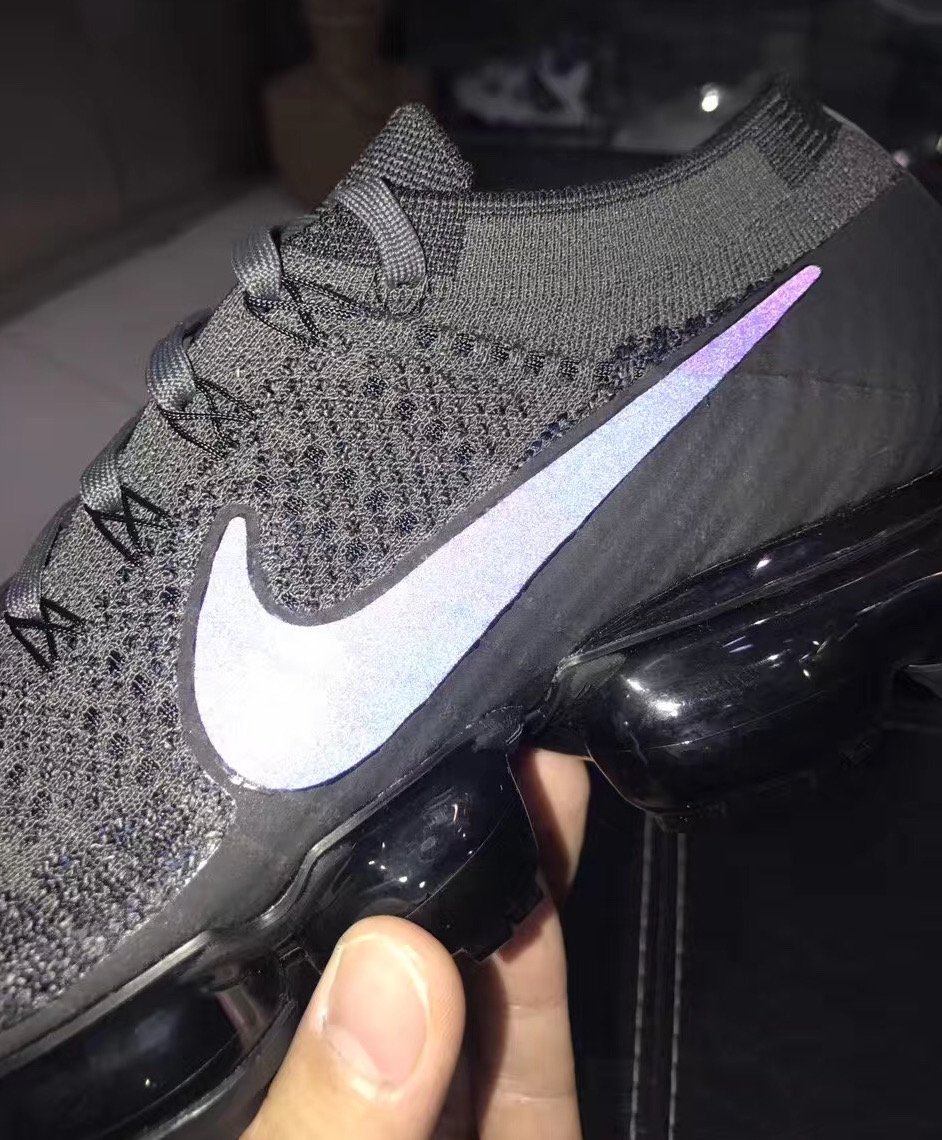 Nike Air VaporMax Iridescent Swoosh