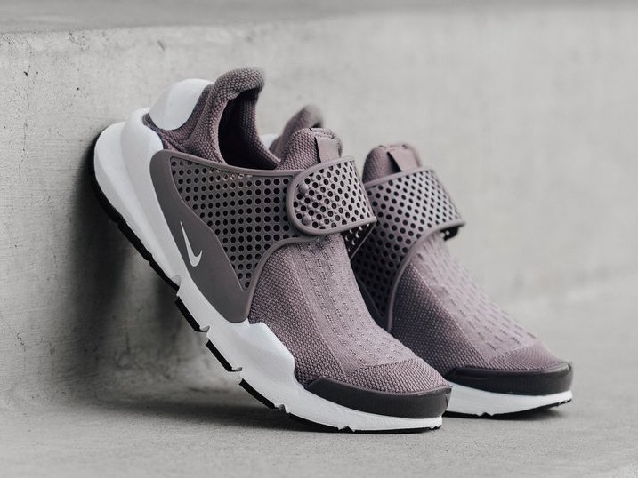 nike sock dart gray