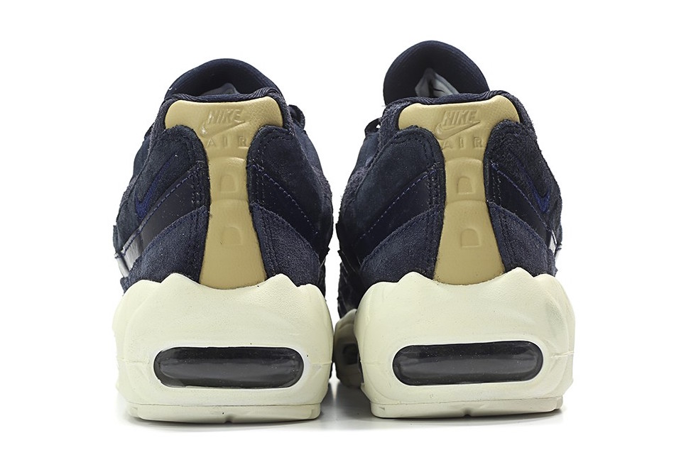 Nike WMNS Air Max 95 Premium Dark Obsidian Midnight Navy Sail 807443-400