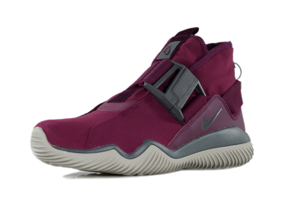 NikeLab 07 KMTR Bordeaux