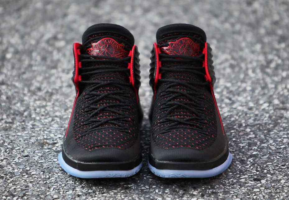 Air Jordan 32 MJ Day Banned Bred AA1253-001