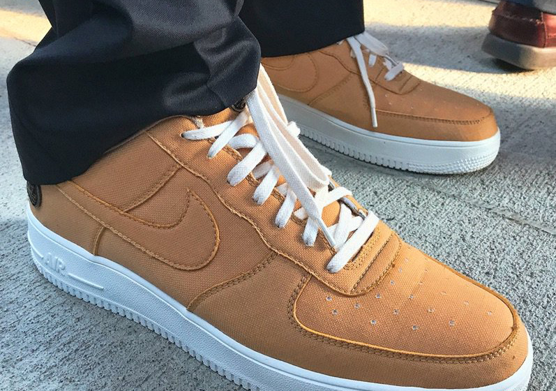 Jerry Jones Receives Special Nike Air Force 1 Low for Hall of Fame