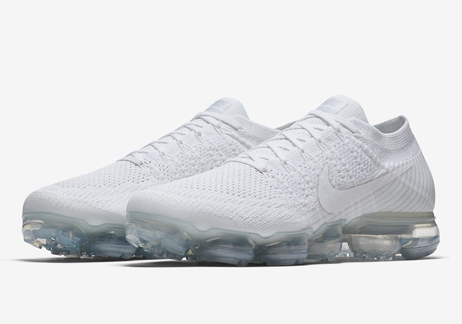 nike vapormax flyknit triple white