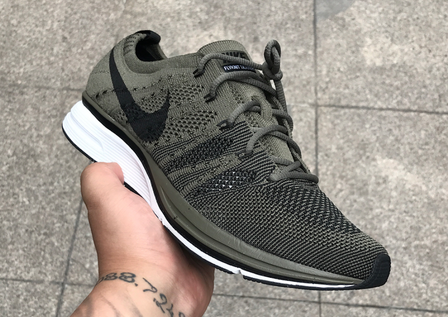 Nike Flyknit Trainer Olive