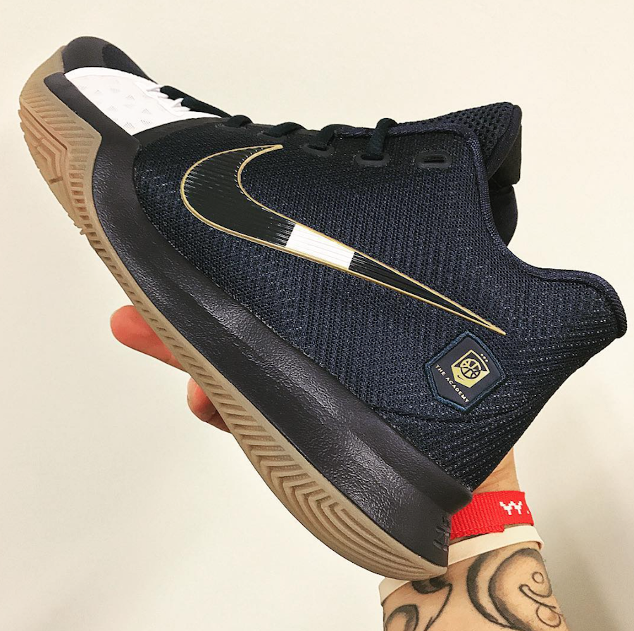 Nike Kyrie 3 Academy PE