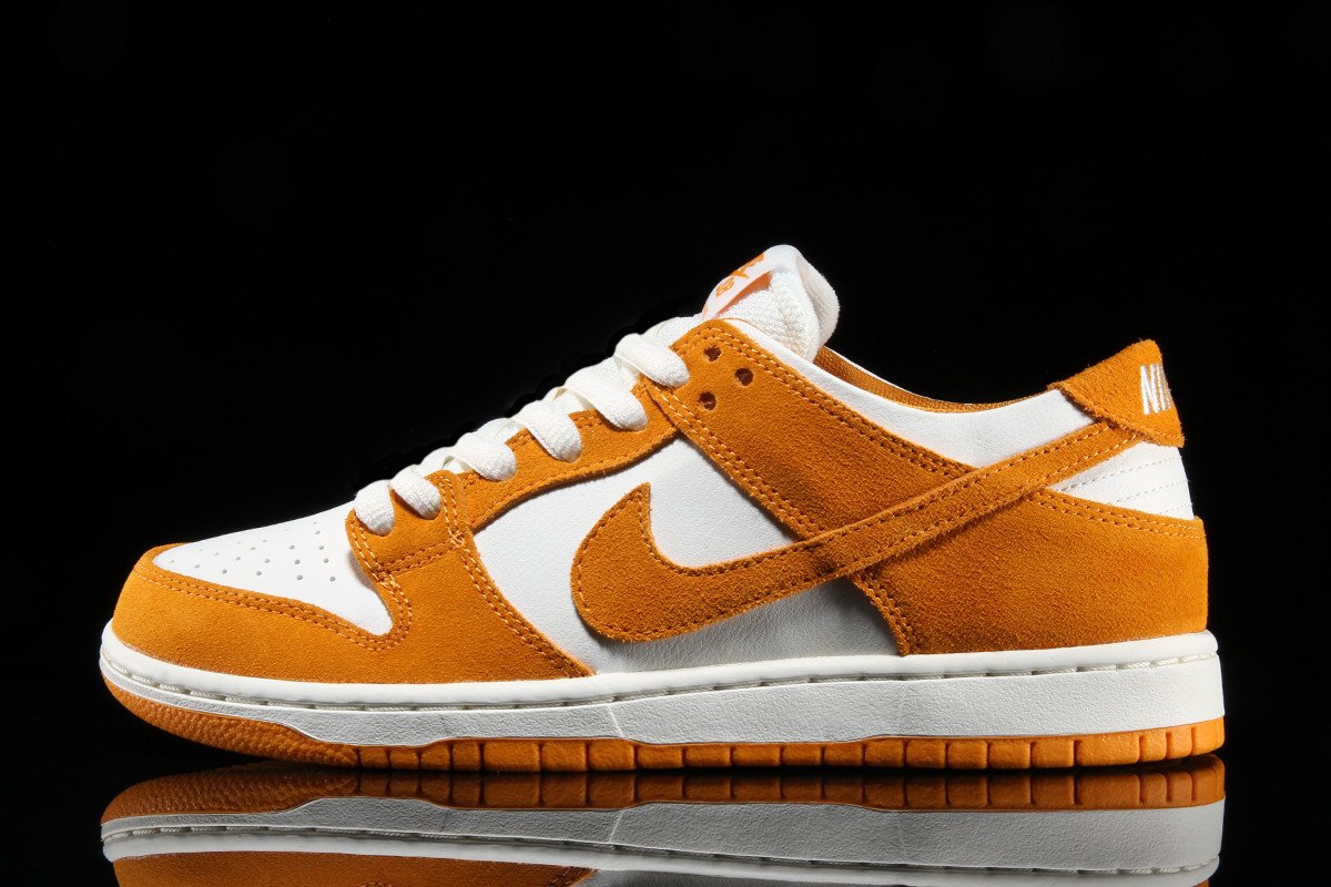 Nike SB Dunk Low Circuit Orange