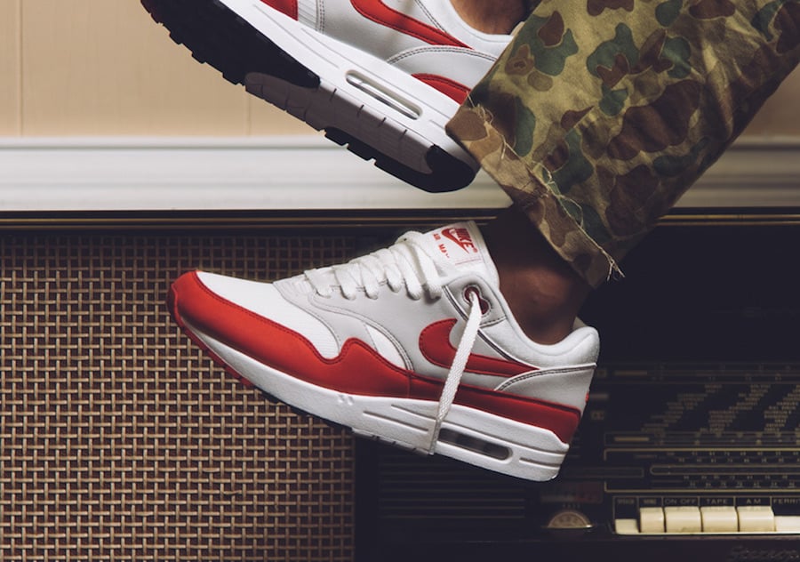 air max 1 anniversary red on feet