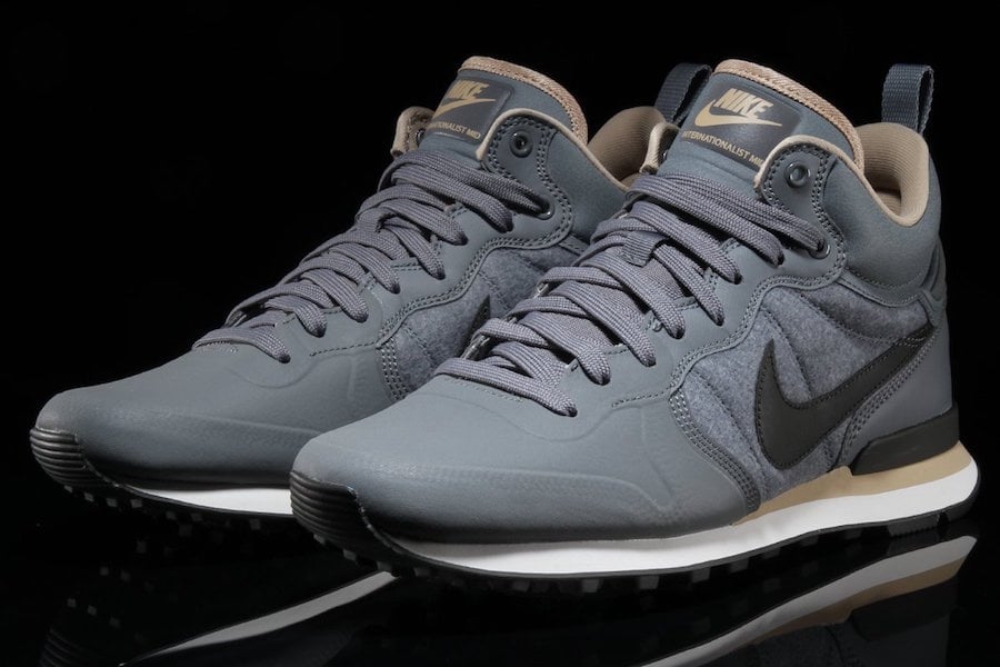 nike grey internationalist