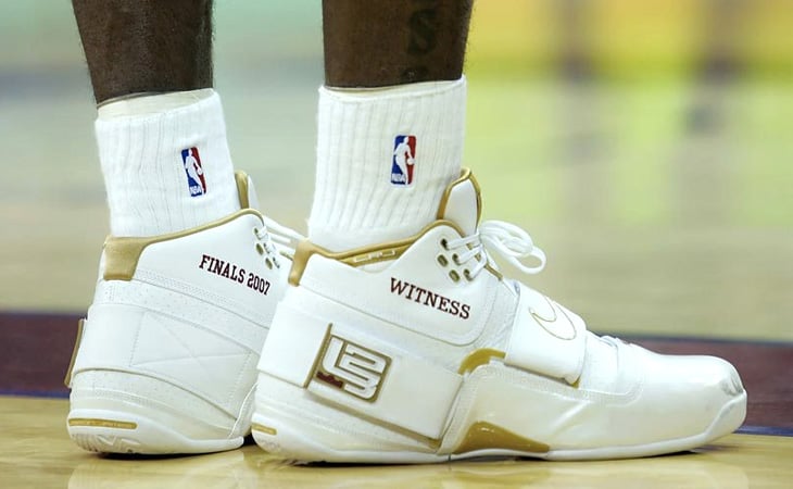 lebron favorite shoes