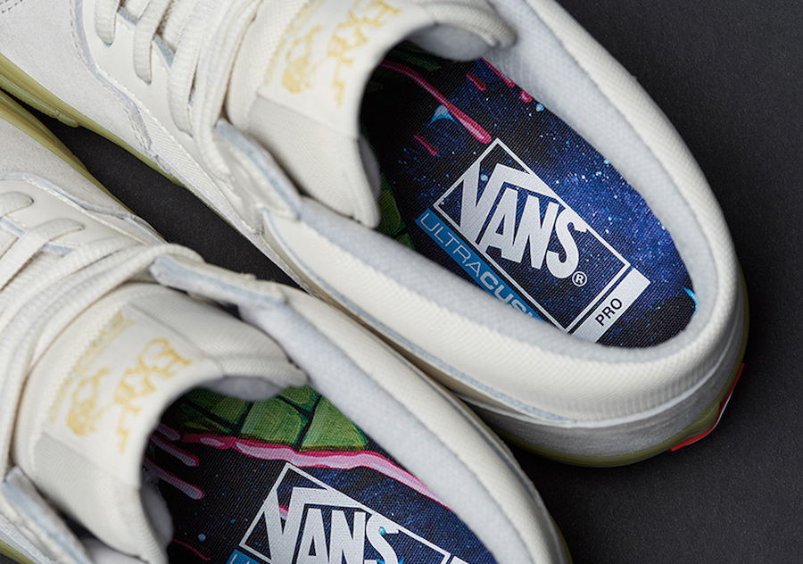 Pyramid Country Vans Half Cab Pro Glow in the Dark