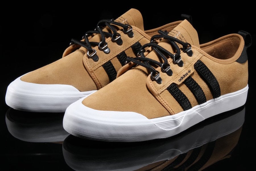 adidas Seeley Outdoor Mesa Black BY4106