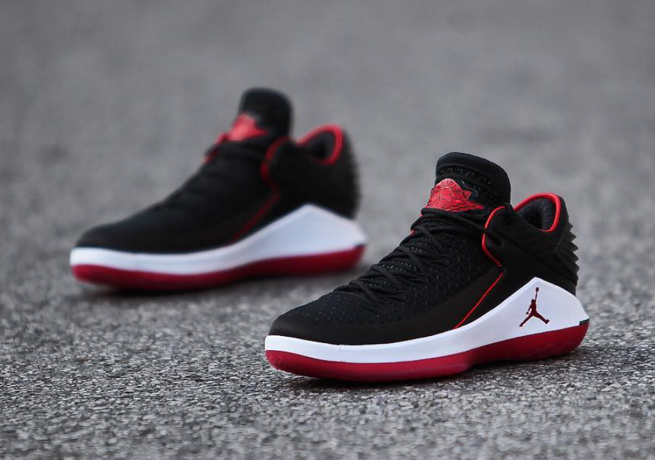 Air Jordan 32 Low Banned Bred AA1256-001