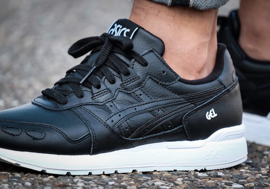 cyber monday asics