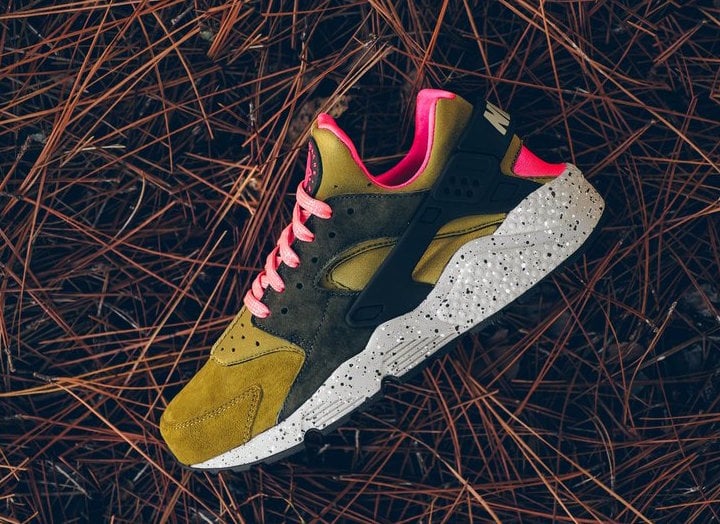 Nike Air Huarache Premium Desert Moss