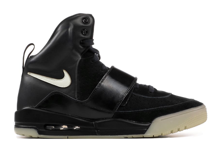 black glow yeezy 1 online -