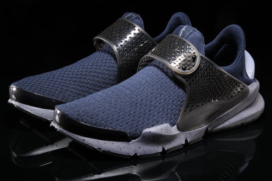 Nike Sock Dart SE in Obsidian and Glacier Grey