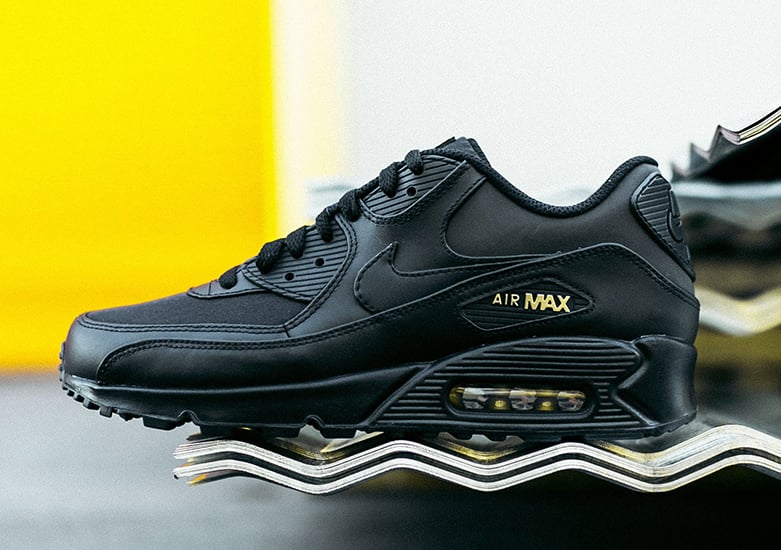 nike air max 90 gold black