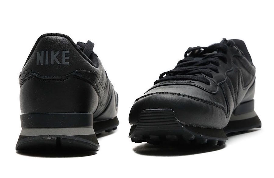 Nike Internationalist Triple Black 631754-013