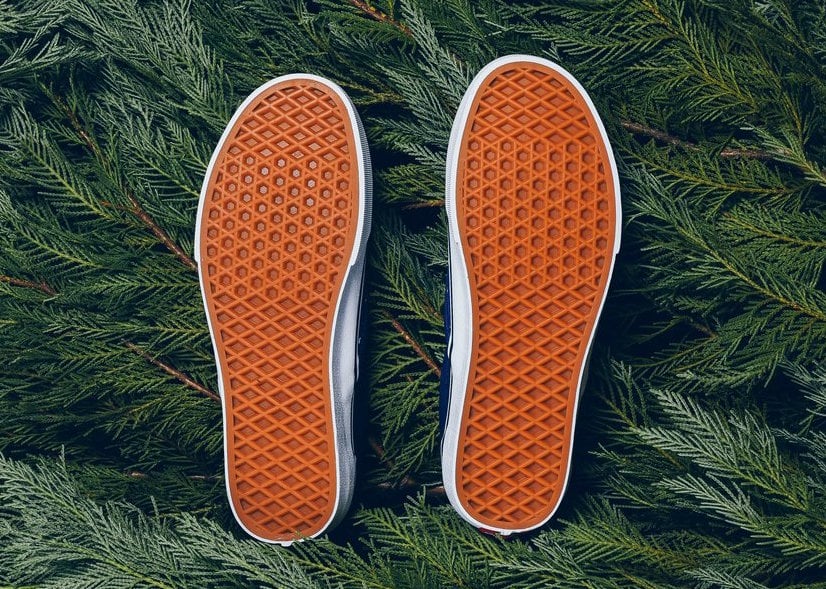 Vans Slip-On Peanuts Charlie Brown Christmas Tree