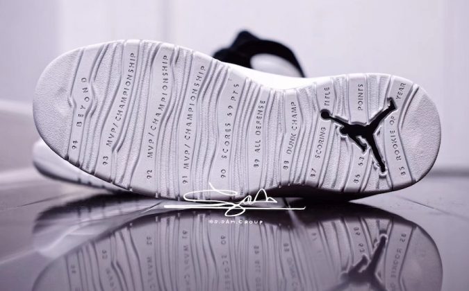 Tiffany Blue Free Runs Size 11 Nike Air Jordan V Hornets