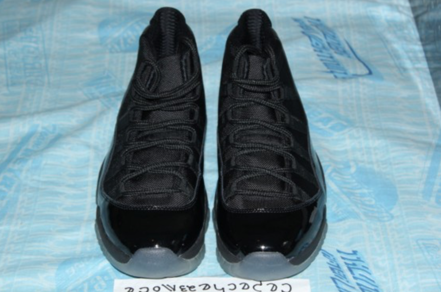 air jordan 11 blackout