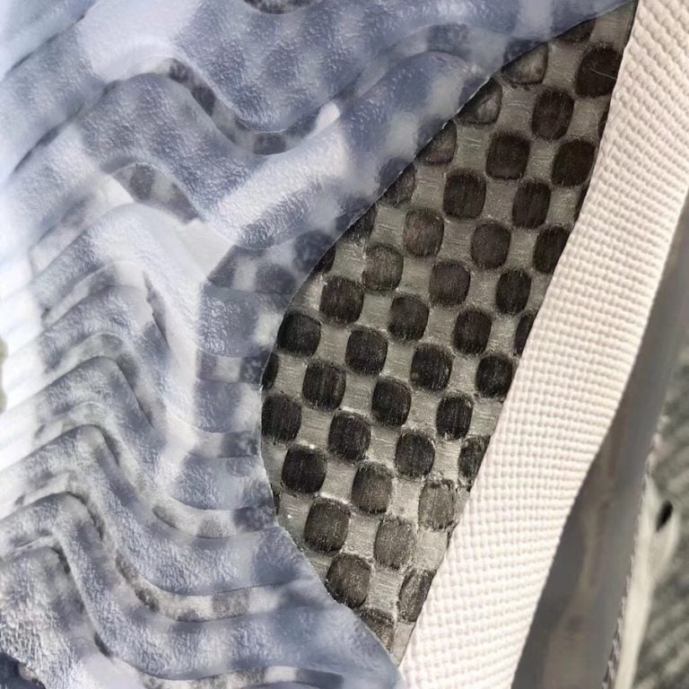 Air Jordan Retro 1 Size 6.5 Women Nike Shox Classic Black