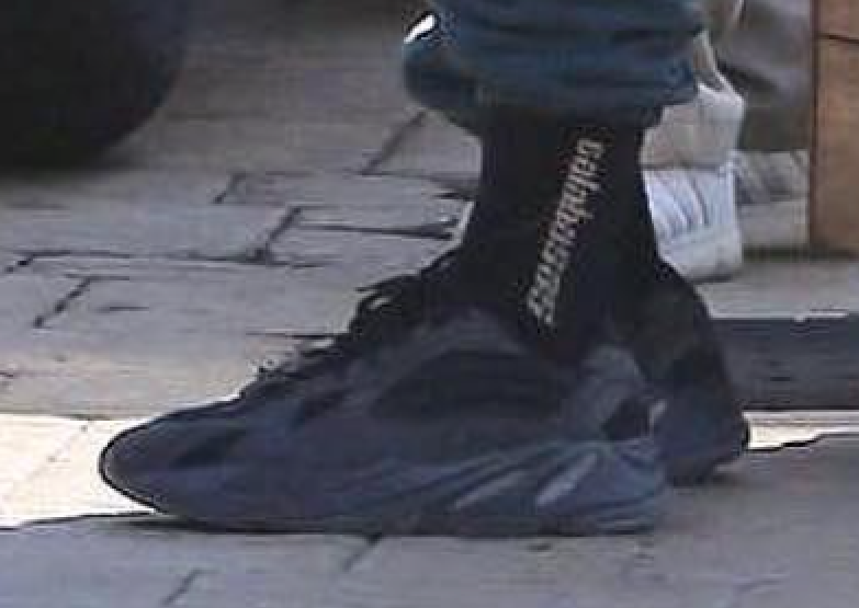 Kanye West adidas Yeezy Wave Runner 700 Black