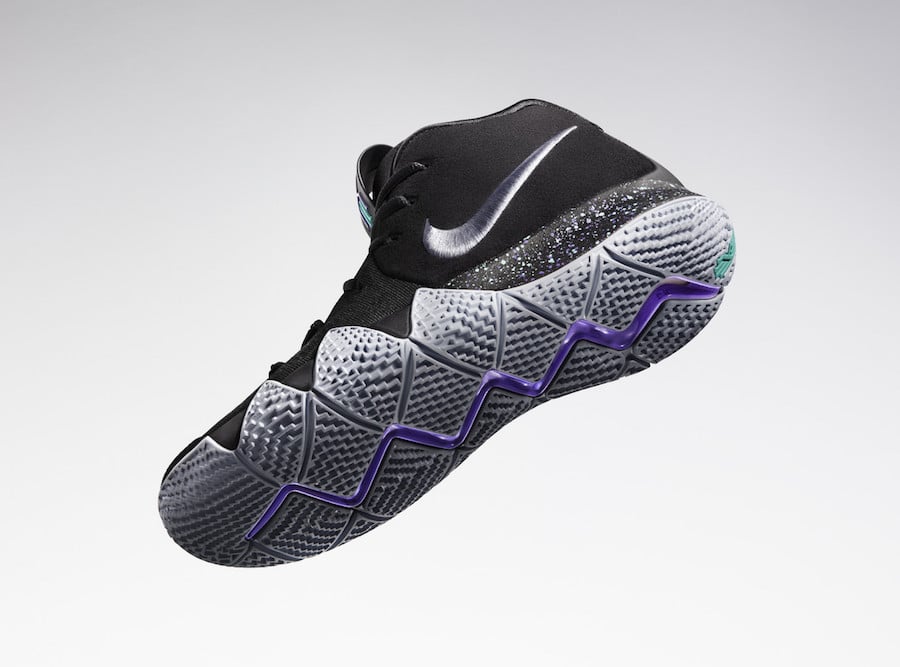 Kyrie 4 Black White