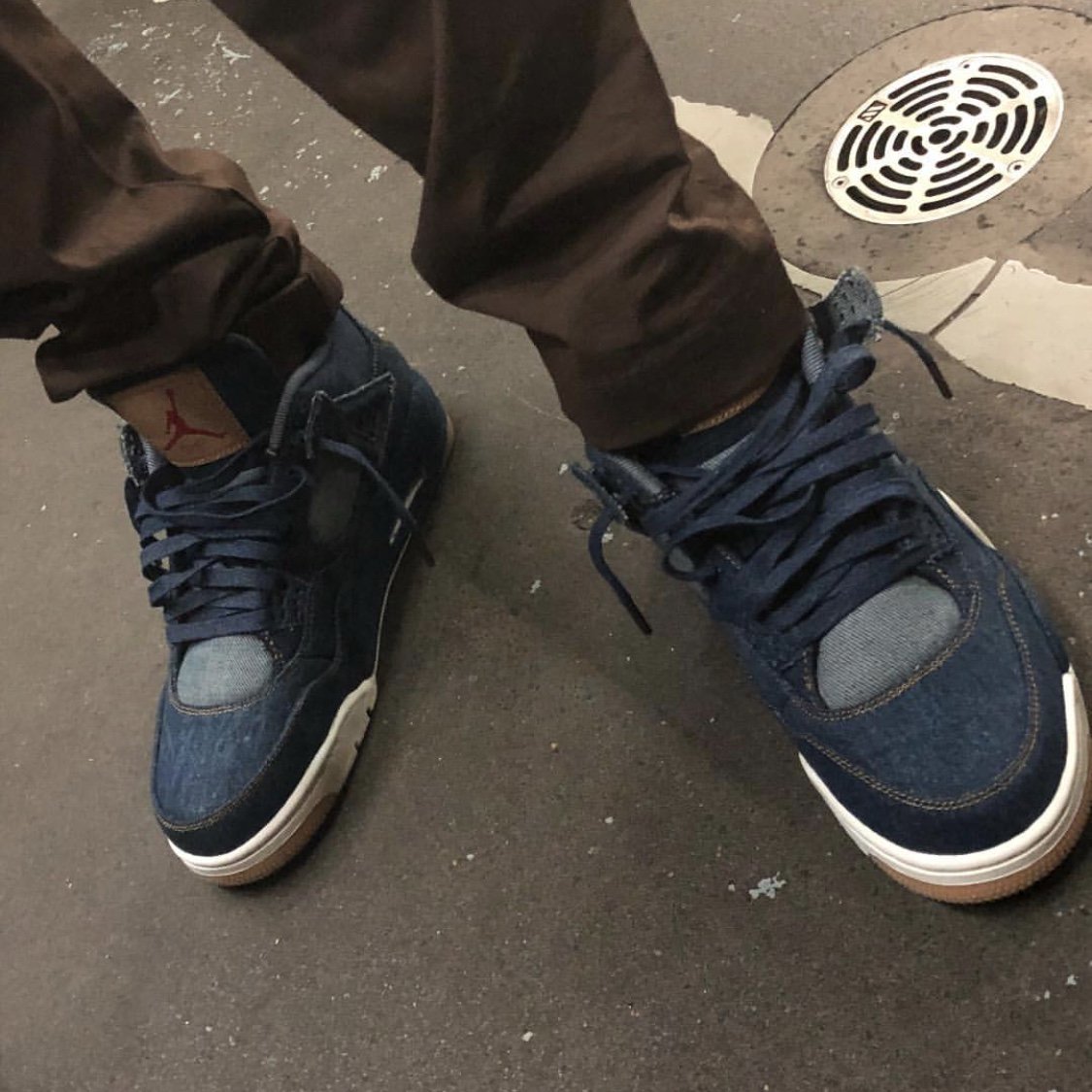 Levis Air Jordan 4 Denim AO2571-401