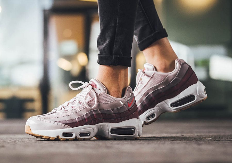 Nike Air Max 95 Barely Rose Hot Punch 307960-603