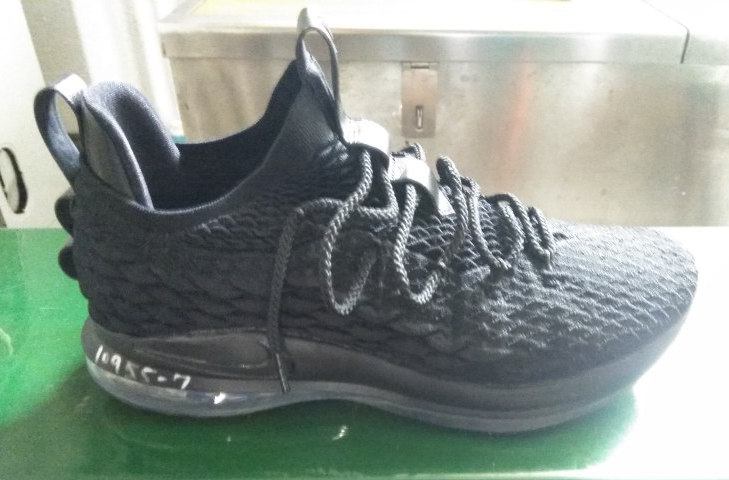 lebron 15 all black low