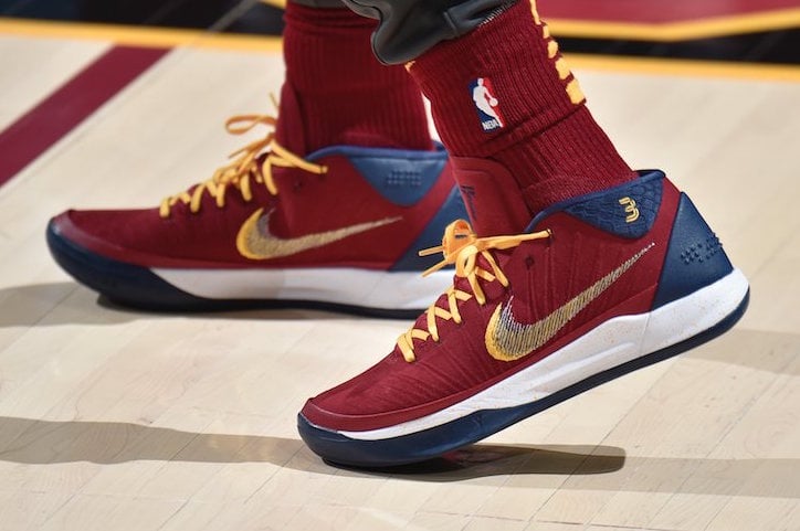 Isaiah Thomas Nike Kobe AD Cavs PE