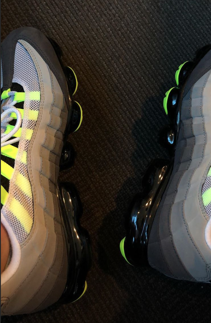 nike vapormax 95 neon