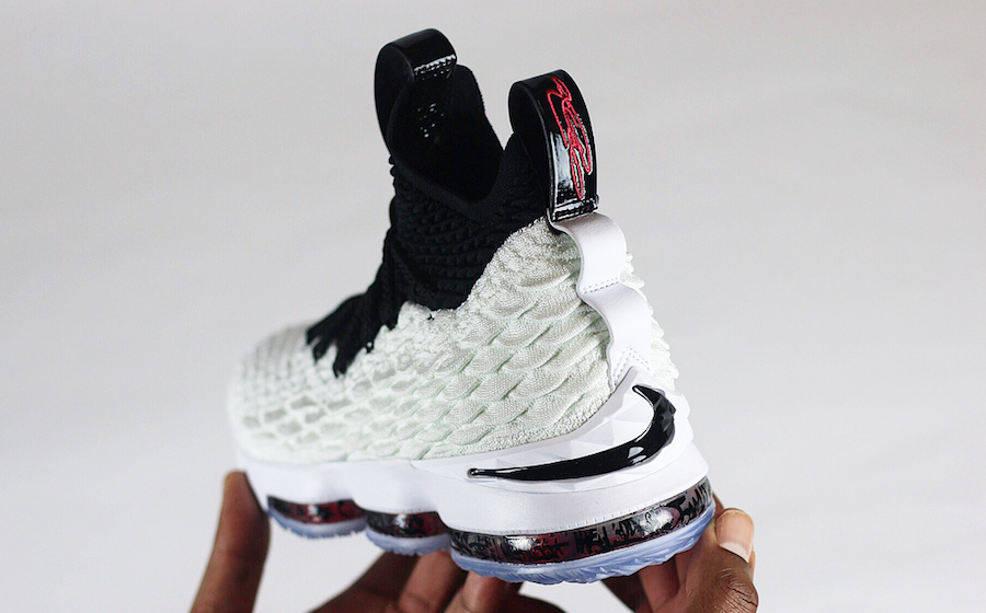 Nike LeBron 15 Graffiti